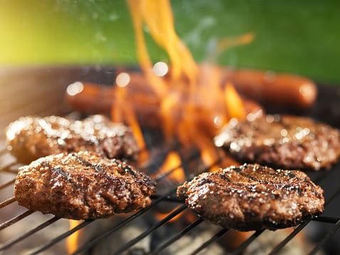 How to Grill the Best Burger in Your Own Backyard by Magic Chef