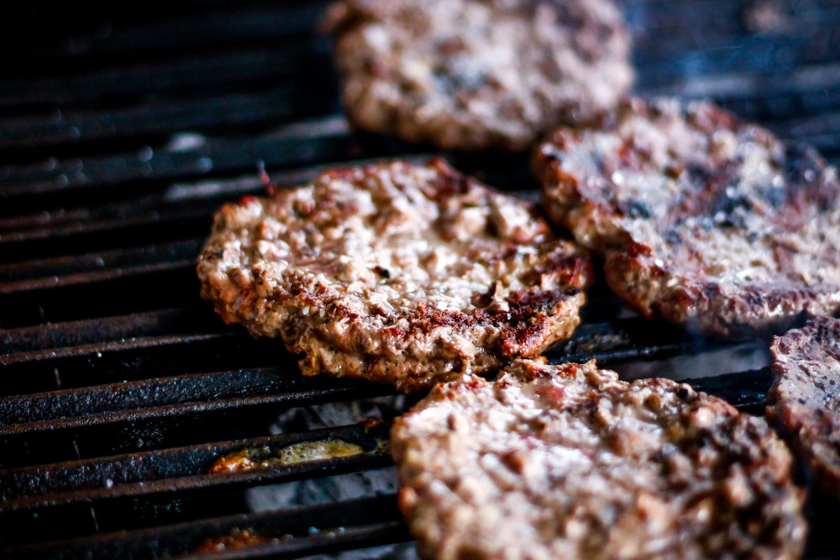 How to Grill the Best Burger in Your Own Backyard by Magic Chef
